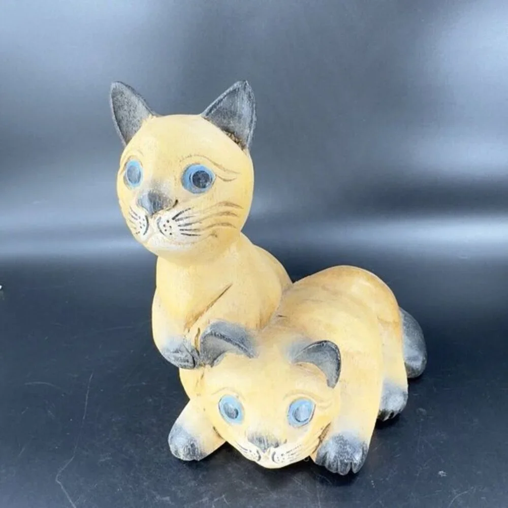 Vintage Hand Carved Wood Kitty Cat‎ Figurine Brown With Blue Eyes Cats Figure